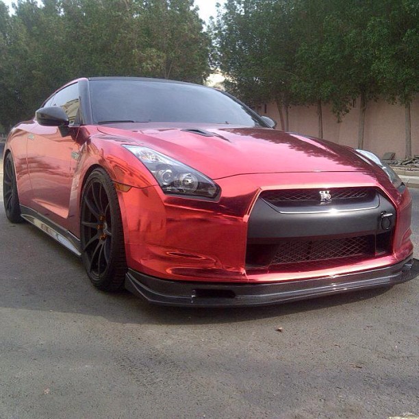 Nissan GTR хром