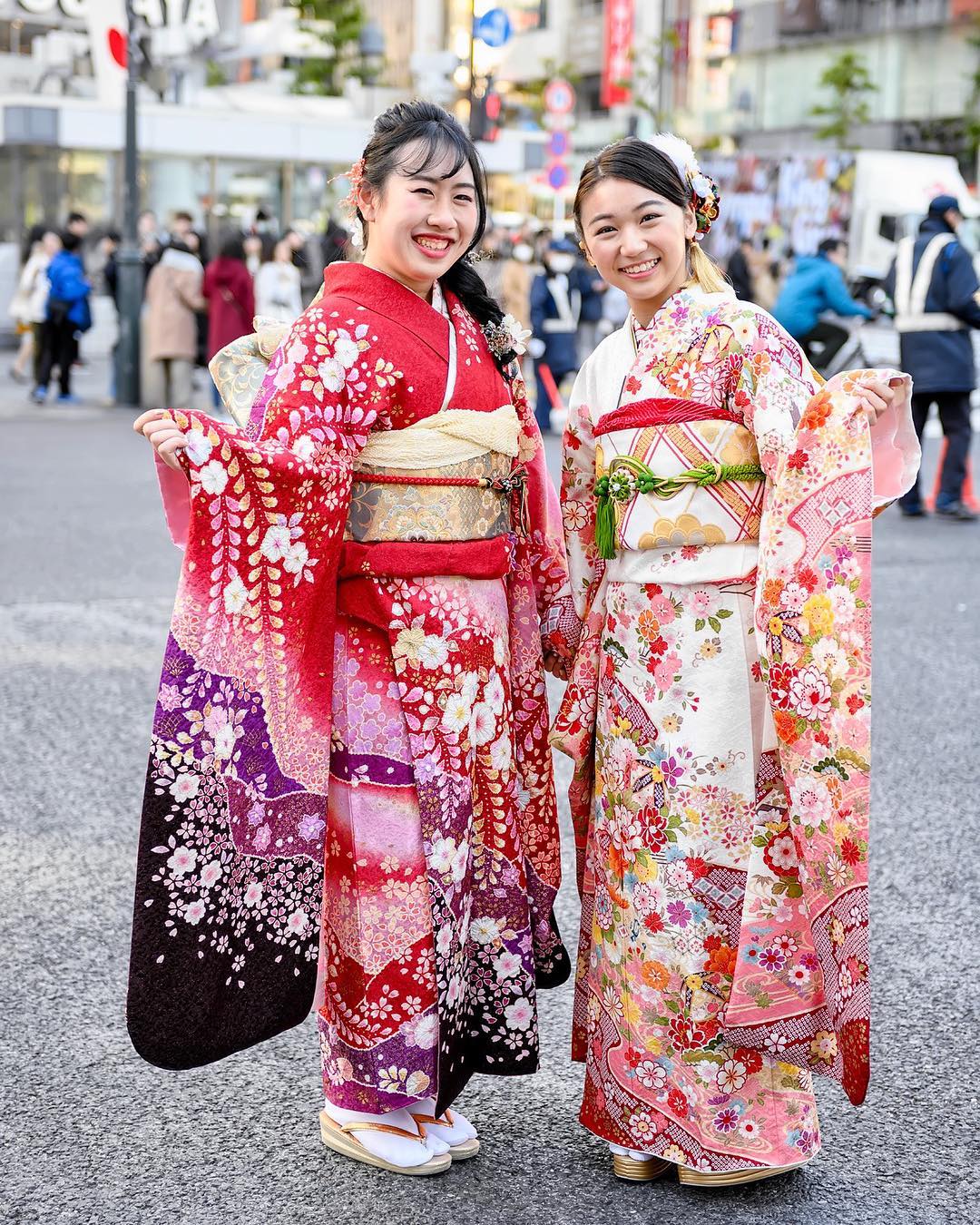  Tokyo Fashion  Beautiful traditional Japanese  furisode 