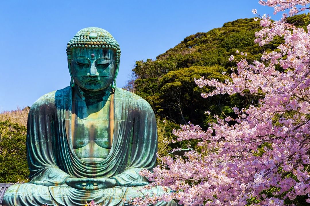 Visit Japan: The bronzed Great Buddha of Kamakura or Kamakura Daibutsu ...