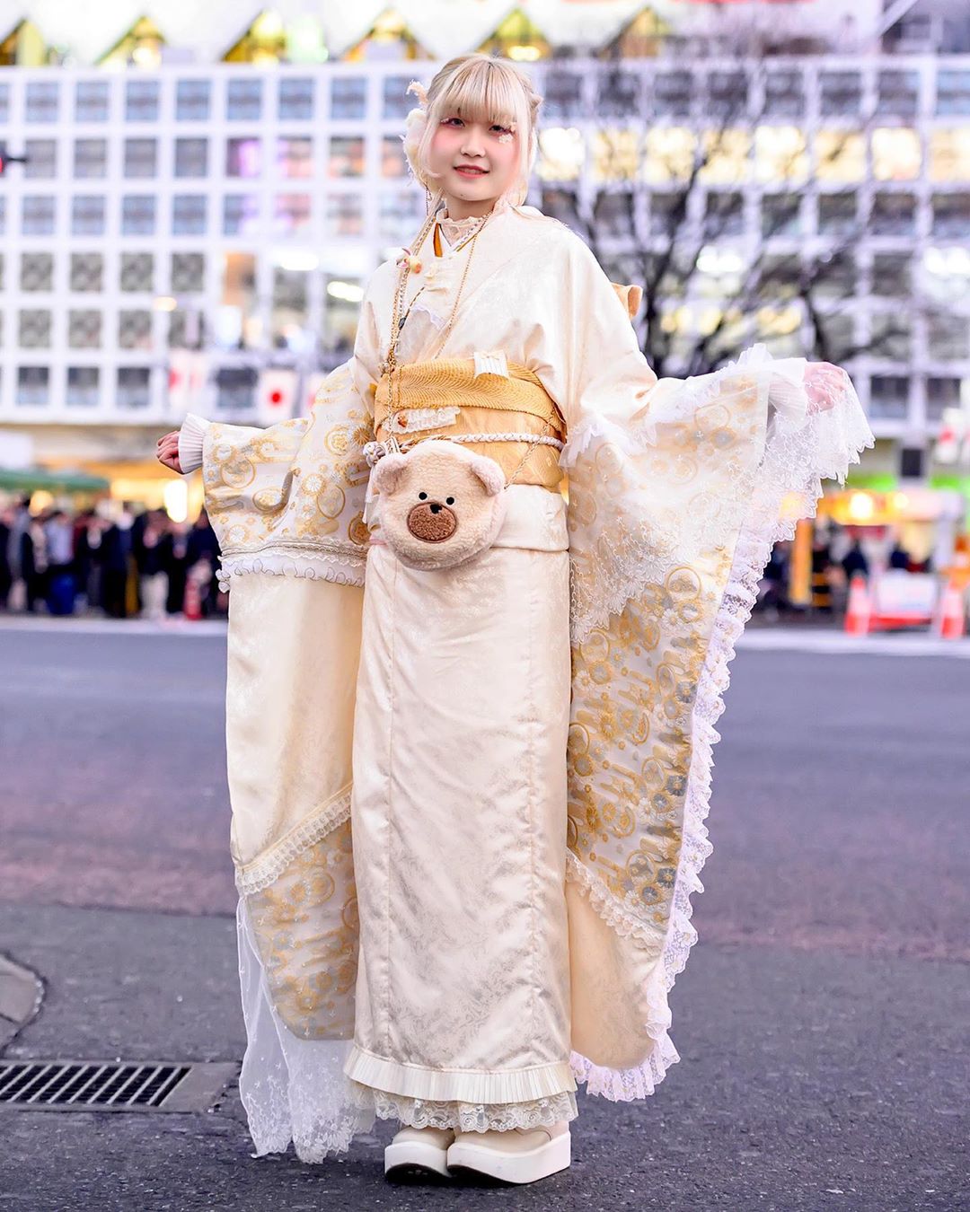 Tokyo Fashion: 20-year-old Japanese fashion student Fuka (@ate___me