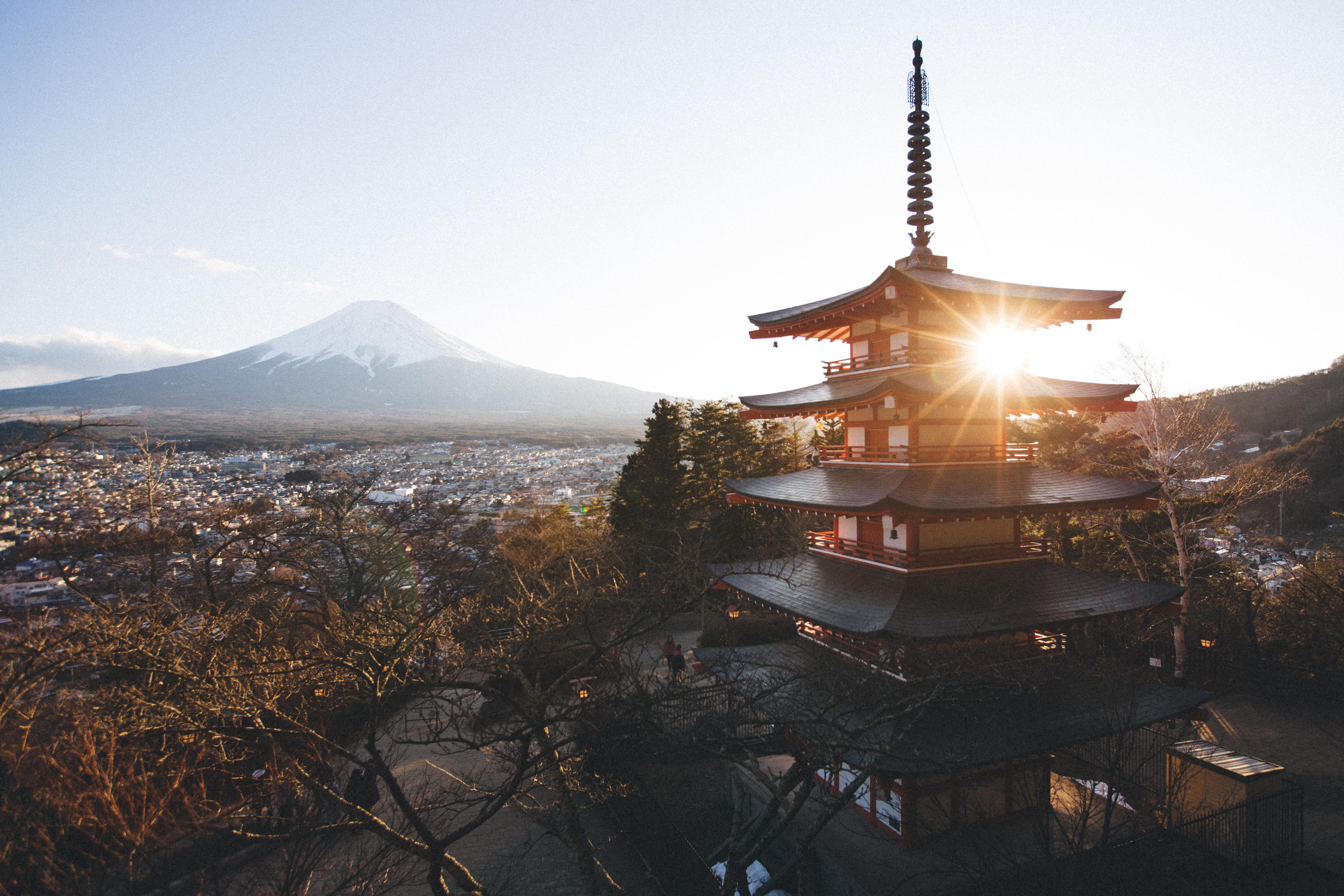 Sunset at Chureito Pagoda back in February - Alo Japan