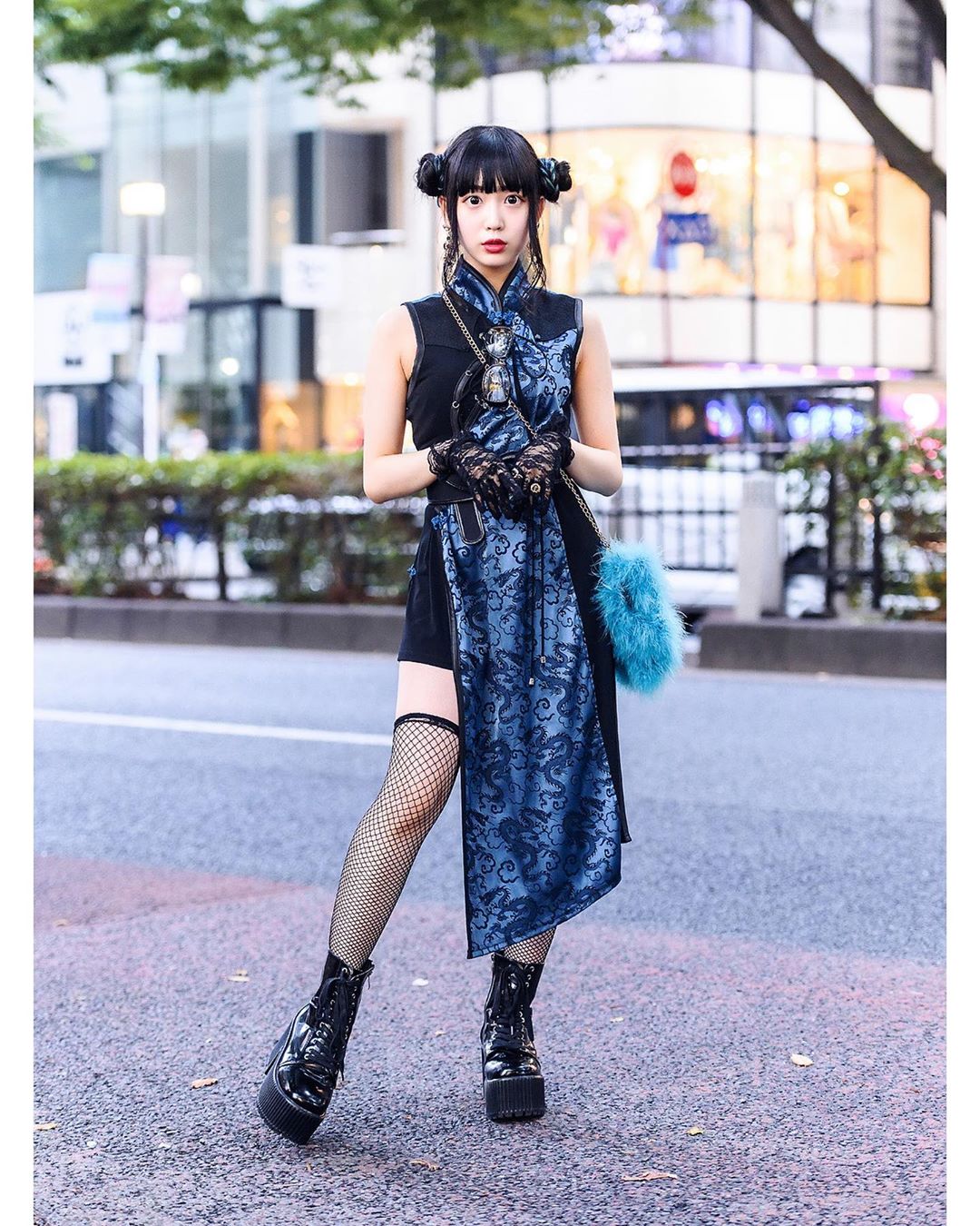 Tokyo Fashion Harajuku shop staffer Misuru (meguharajuku) on the