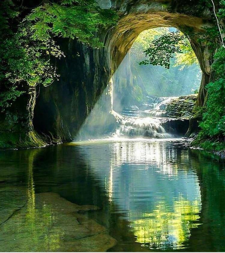 🔥 This cave in Japan makes a natural heart 🔥 - Alo Japan