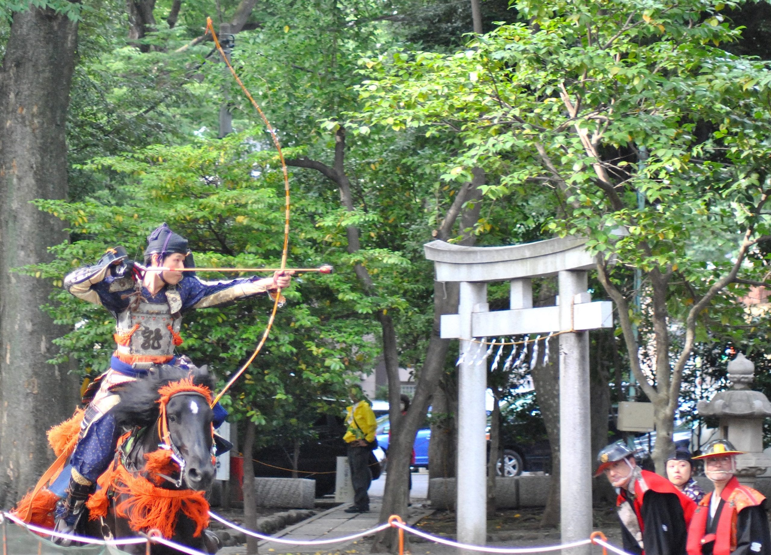 Japanese Horseback Archery in Samurai Armor in Fuchu - Alo Japan