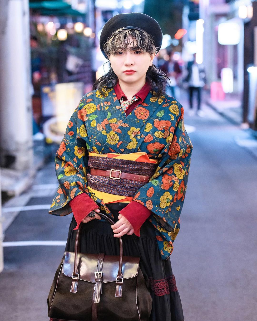 Tokyo Fashion: Japanese student Shiori (@4oxi_dayo) wearing a vintage ...