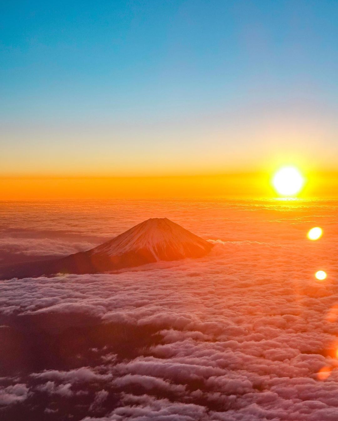 Japan Airline あけましておめでとうございます 22年最初の投稿は 富士山 と初日の出 本年もどうぞよろしくお願いします Newjourneyjanuary Alo Japan